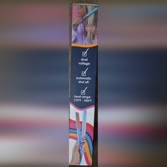 Flat Iron By Packed Party - Picture 3 of 3